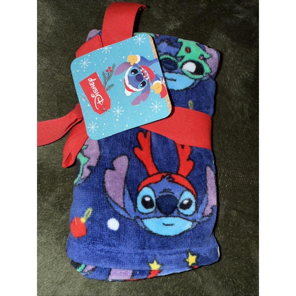 Disney Winter Holiday Stitch 2pk‎ Hand Towels Reindeer Stitch Blue New